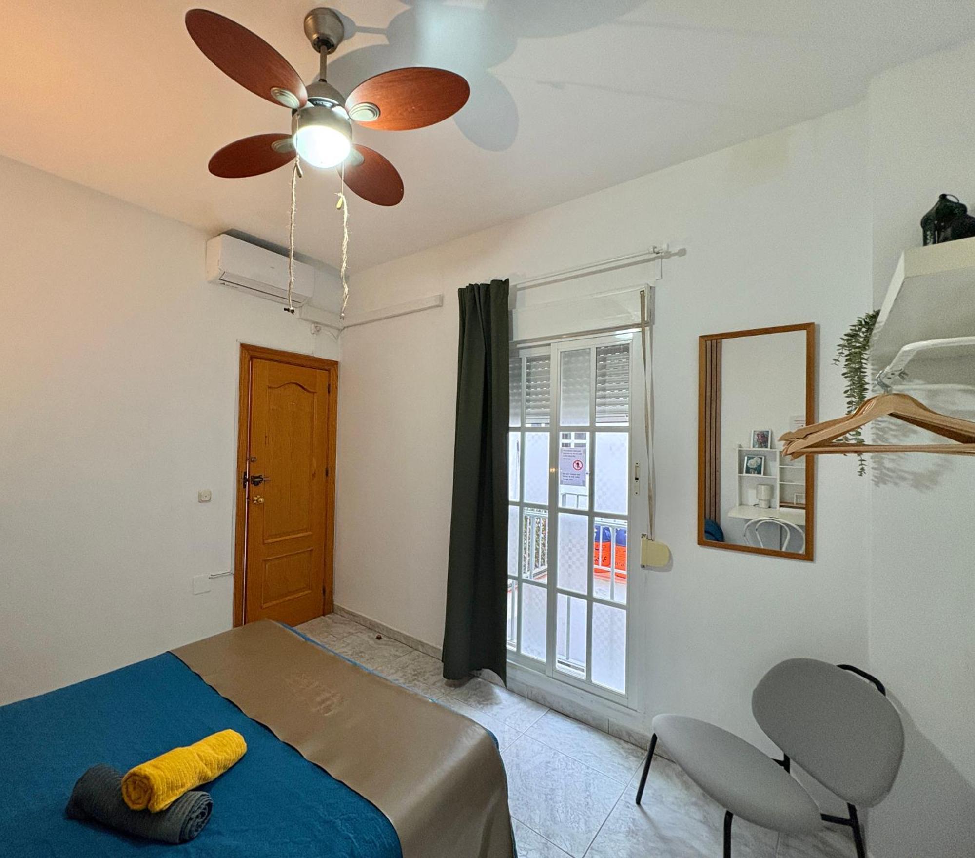 Habitacion En Calle Molino Málaga Dış mekan fotoğraf